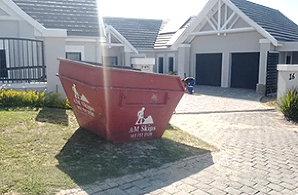 AM Skips Skip rentals in George in action