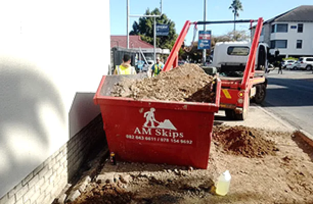 AM Skips Skip rentals in George in action