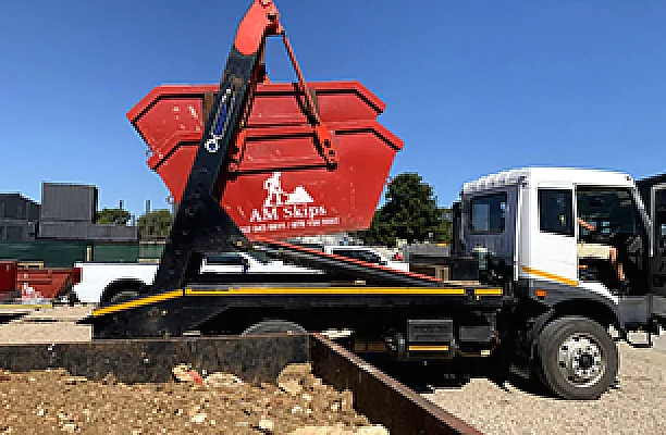 AM Skips Skip rentals in George in action
